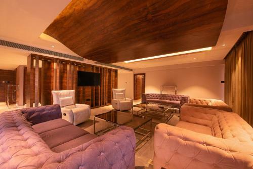 Hotel Hometown Galleria Manipal