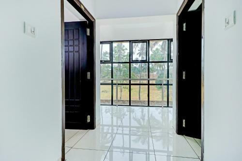 Hotel Spot On 80018 Vardhaman Dhanashala Residency
