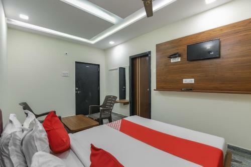 Oyo 65742 Hotel Hill Villa