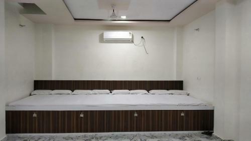 Hostal Rajlakshmi Guest House