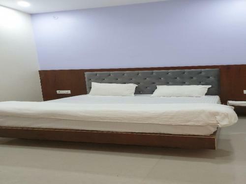Oyo 79110 Hotel Gulmohar