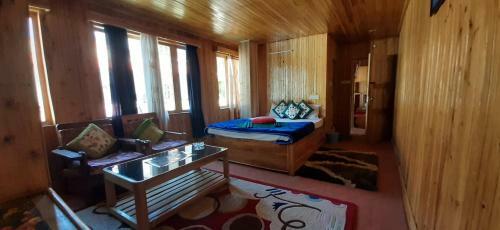 Hotel Blue Lagoon