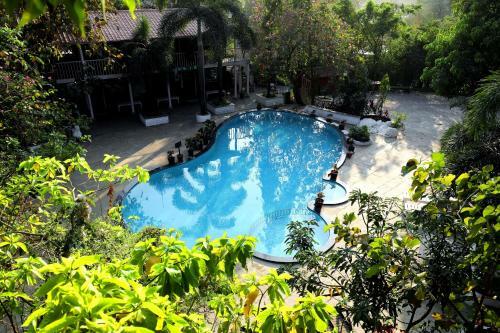 Hotel Pali Village Resort
