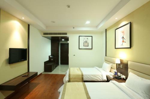 Hyphen Premier-business Hotel