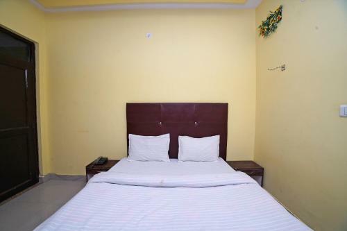 Spot On 39779 Hotel Rama Palace