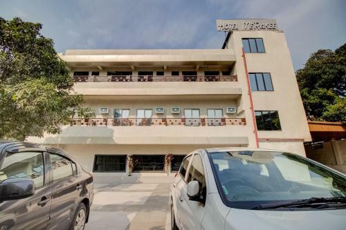Capital O 65429 Hotel Merakee