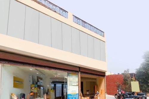 Oyo 69788 Hotel Limewood
