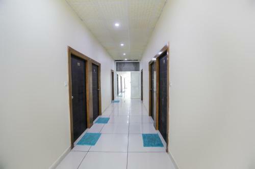 Oyo 71380 Hotel Viom