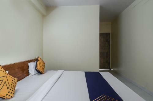 Spot On 75347 Hotel Himalaya