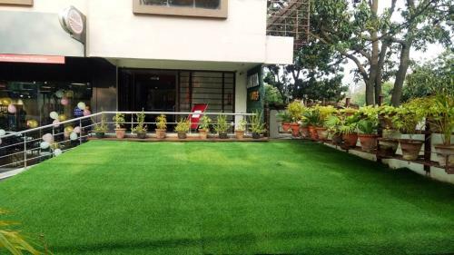 Bed & Breakfast Alankrita Suites & Party Halls