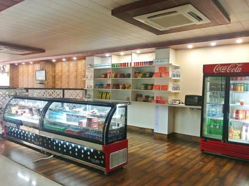 Spring Sky Mughalsarai By Shrigo Hotels