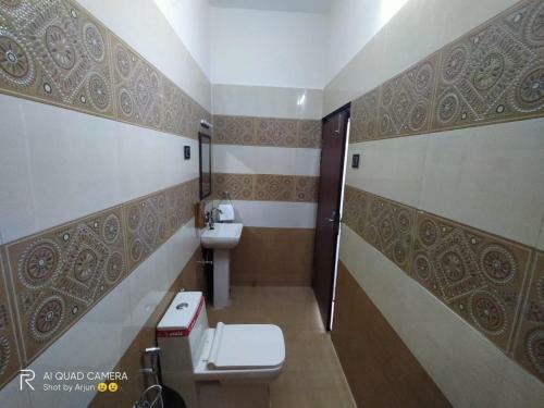 Hotel The Vamika Stay
