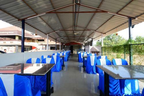 Hotel Oyo 24476 Ssg Residency