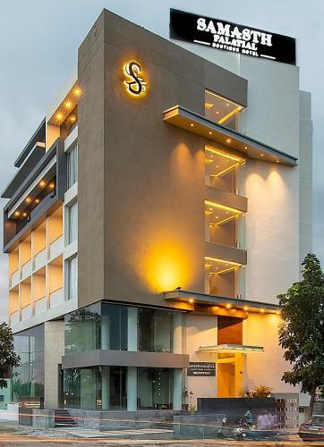 Hotel Residenza Samasth Palatial