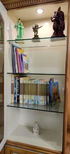 Charming 3bhk Near Apollo Hospital