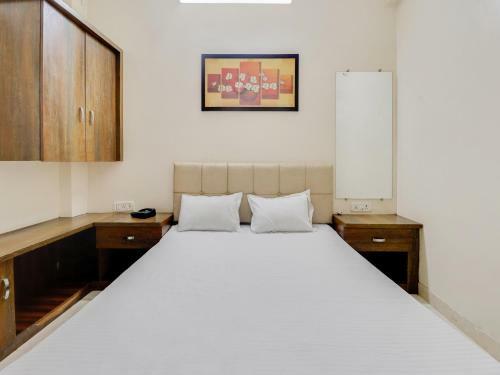 Spot On 46946 Hotel Aalishan