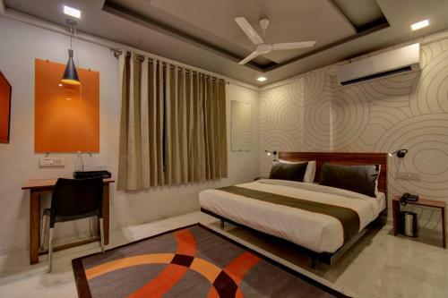 Hotel Manomay Homes
