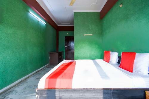Oyo 47040 Vibes Hotel