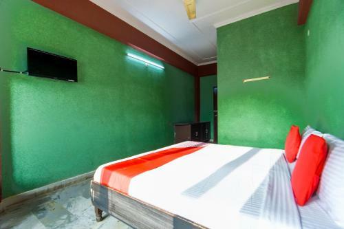 Oyo 47040 Vibes Hotel