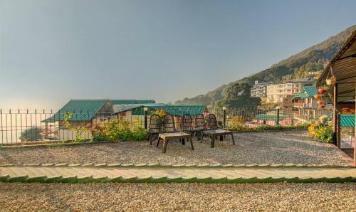 Hotel Treebo Trend Monal Inn