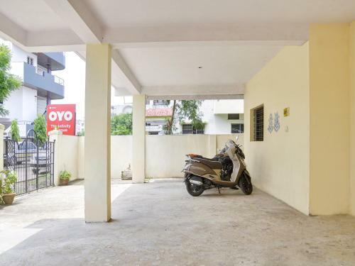 Hotel Oyo 74918 Infinity Inn
