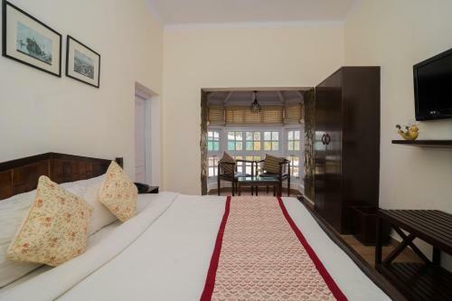 Hotel Bhikampur Lodge By Howard