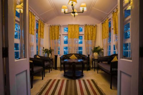 Hotel Bhikampur Lodge By Howard