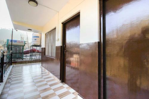 Hostal Oyo 77905 Rose Home Stay