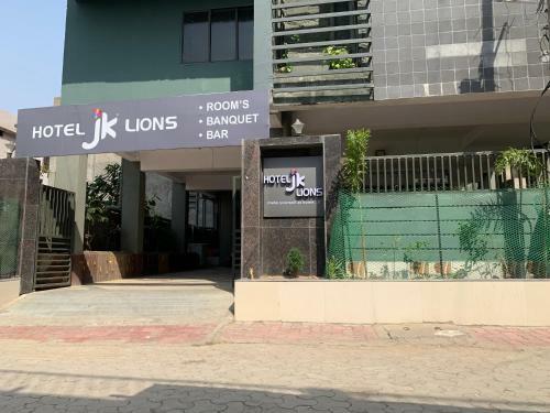 Hotel Jk Rooms 147 Lions