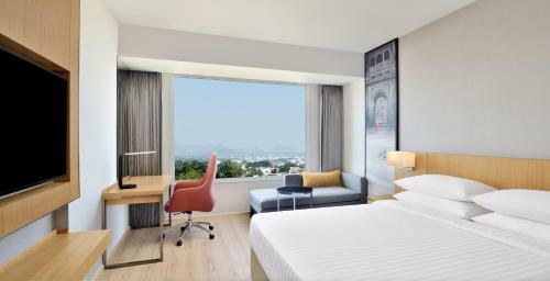 Hotel Courtyard By Marriott Nashik