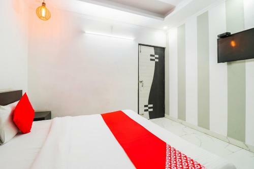 Oyo 69837 Hotel Palam Inn