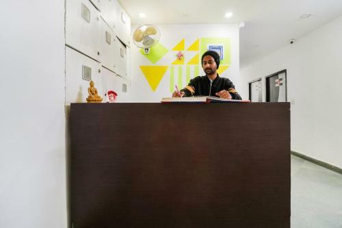 Oyo 69837 Hotel Palam Inn