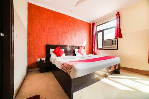 Oyo 70983 Hotel Citi Heart
