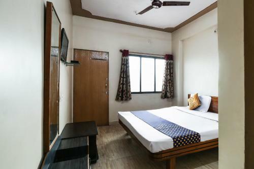 Spot On 80086 Hotel Advait