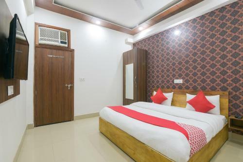 Hotel Oyo 71322 Red Stone