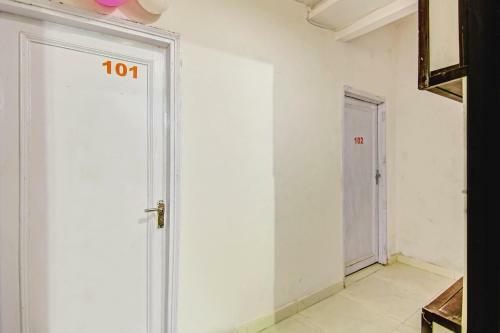 Hotel Oyo 79451 Blue Star