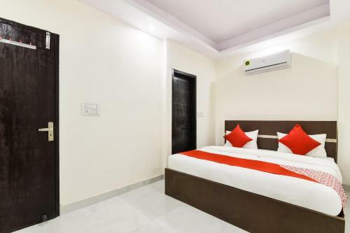 Oyo 67019 Jps Green Hotels