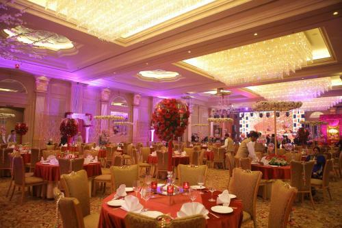 Seven Seas Hotel
