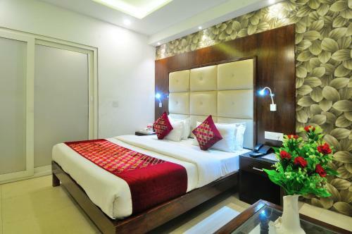 Hotel Yuvraj Deluxe