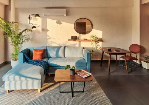 Hotel Minimalist Poshtel & Suites