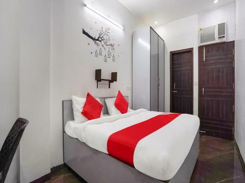 Hotel Oyo 74895 Silver Stone
