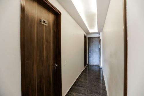 Hotel Oyo 75386 Abhi Residency