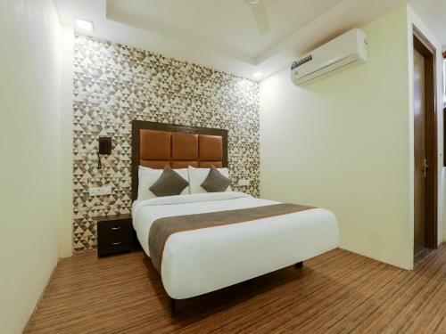Hotel Collection O 76604 Sector 20 Rohini