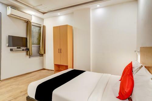 Capital O 79858 Hotel Jp Tower