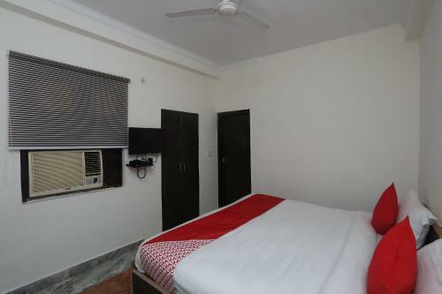 Hotel Oyo 19999 D M Residency