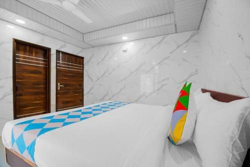 Hotel Oyo Flagship 41357 Cozy Stay Nsit Dwarka