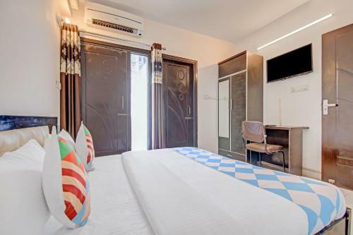 Hotel Oyo 77867 Flagship Silver Palace