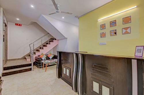 Hotel Oyo 77867 Flagship Silver Palace