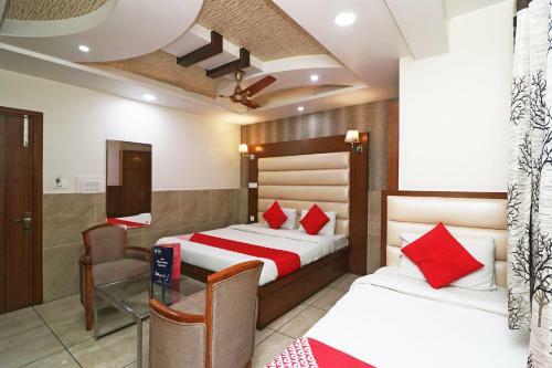 Hotel Hira Palace