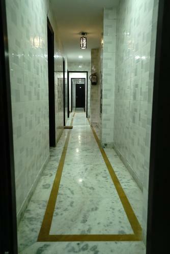 Hotel New Rajdhani Inn - Couple Friendly Stays